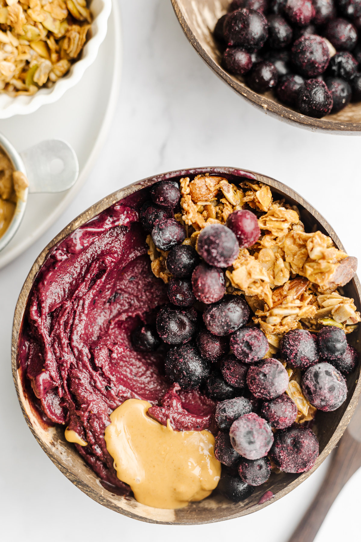 A table of acai bowls.